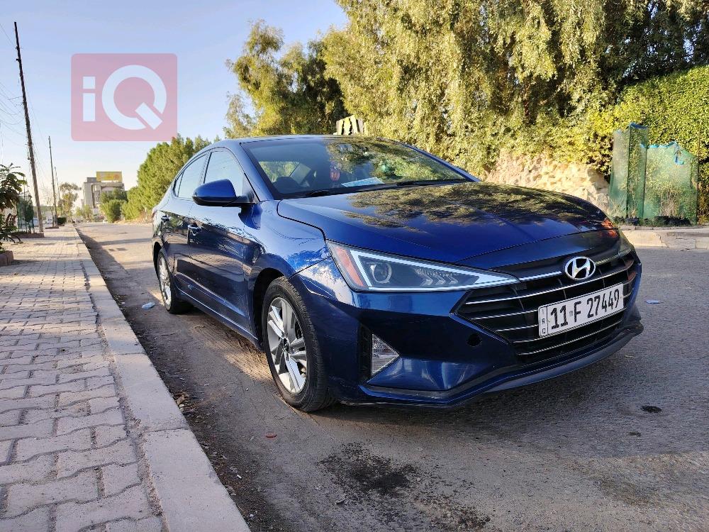 هیوندای ئەلەنترا